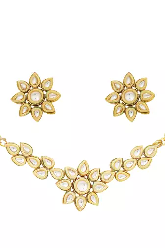 Floral  kundan necklace with earrings