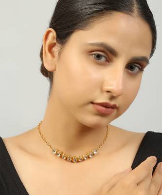 Sleek kundan necklace 2