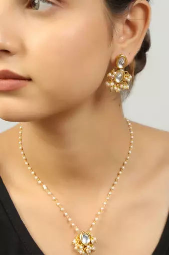 Kundan drop necklace & earrings set
