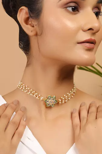 Floral kundan choker