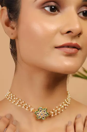 Floral kundan choker