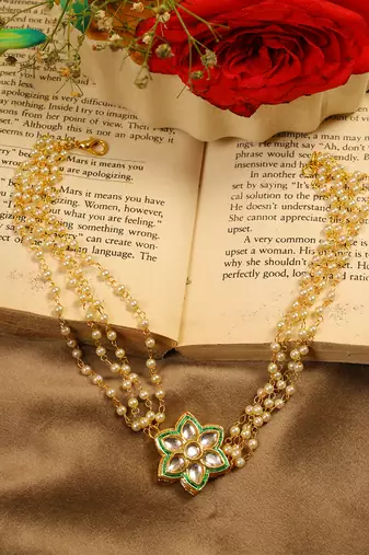 Floral kundan choker