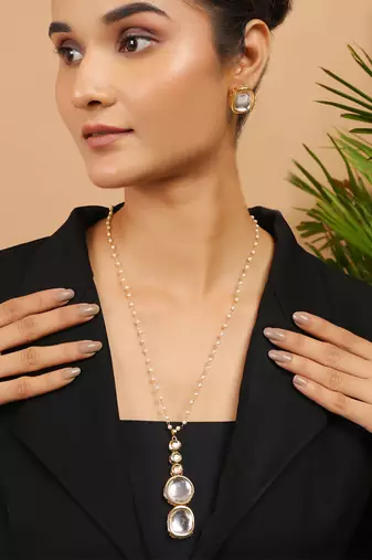 Kundan statement pendant set