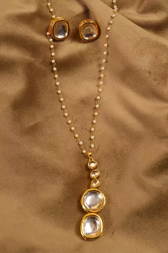 Kundan statement pendant set