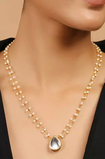 Tear drop kundan necklace with pearls