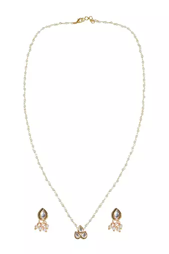Tear drop kundan necklace with pearls