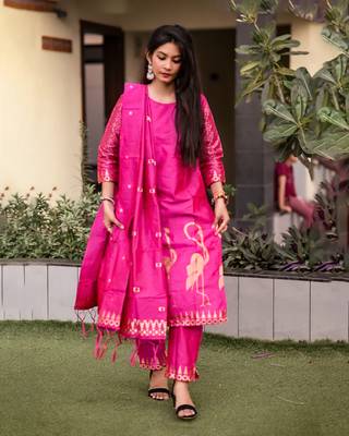 Vredevogel women's cotton silk jacquard kurta pant set with banarasi silk dupatta 1