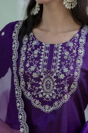 Vredevogel kurta set with dupatta