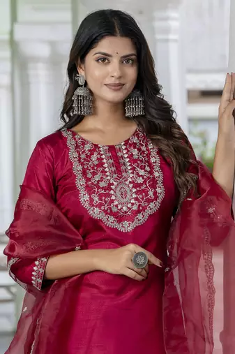 Vredevogel kurta set with dupatta