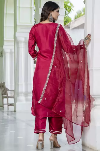 Vredevogel kurta set with dupatta