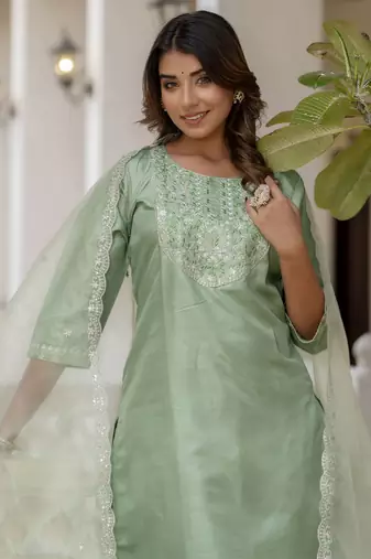 Vredevogel kurta set with dupatta