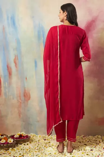Vredevogel women's silk blend embroidered kurta with pant & nazneen dupatta set