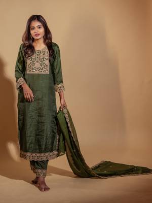 Vredevogel women's silk blend embroidered kurta with pant & silk chiffon dupatta set 2