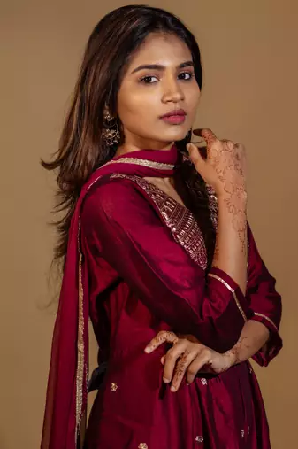 Vredevogel women's silk blend kurta pant set with nazneen embroidery dupatta