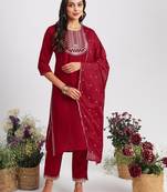 Vredevogel women's silk blend kurta pant set with chinon work dupatta