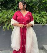 Vredevogel women's silk blend kurta pant set with organza heavy embroidery dupatta