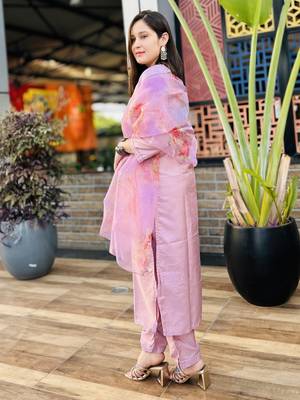 Vredevogel women's silk blend kurta pant set with organza dupatta 2