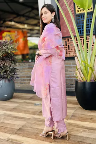 Vredevogel women's silk blend kurta pant set with organza dupatta