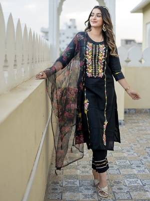 Vredevogel women's viscose rayon embroidered kurta with pant & organza dupatta set 1