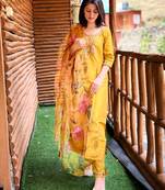 Vredevogel women's cotton silk embroidered kurta with pant & organza dupatta set