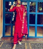 Vredevogel women's viscos roman silk embroidered kurta with pant & organza dupatta set