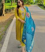 Vredevogel women's viscose rayon embroidered kurta with pant & organza dupatta set