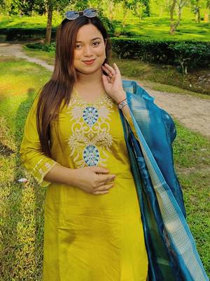 Vredevogel women's viscose rayon embroidered kurta with pant & organza dupatta set 2