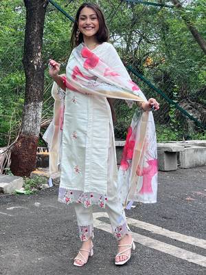 Vredevogel kurta set with dupatta | viscose roman silk embroidered kurta set for women 1