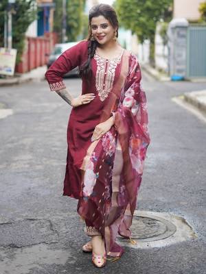 Vredevogel women's viscose roman silk blend embroidered kurta with pant & dupatta set 1