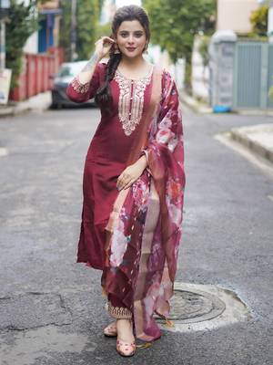Vredevogel women's viscose roman silk blend embroidered kurta with pant & dupatta set 3