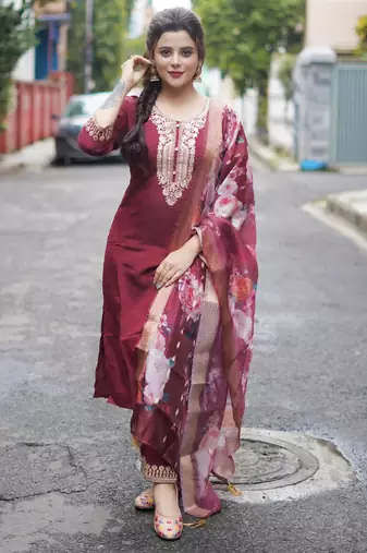 Vredevogel women's viscose roman silk blend embroidered kurta with pant & dupatta set