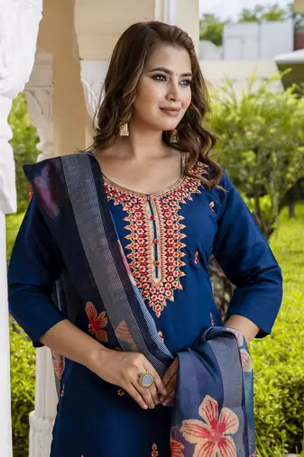 Vredevogel kurta set with dupatta | viscose roman silk embroidered kurta set for women