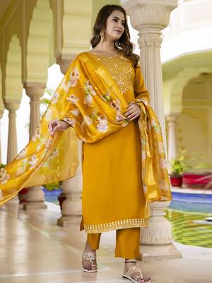 Vredevogel kurta set with dupatta | viscose roman silk embroidered kurta set for women 1