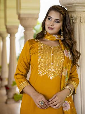 Vredevogel kurta set with dupatta | viscose roman silk embroidered kurta set for women 2
