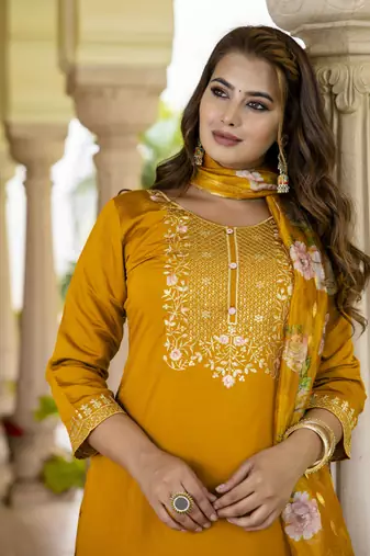 Vredevogel kurta set with dupatta | viscose roman silk embroidered kurta set for women