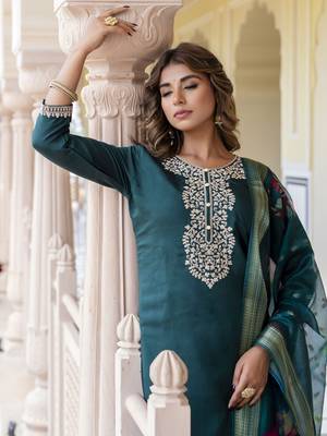 Vredevogel kurta set with dupatta | viscose roman silk embroidered kurta set for women 2