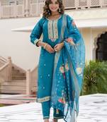 Vredevogel women's viscose roman silk blend embroidered kurta with pant & dupatta set