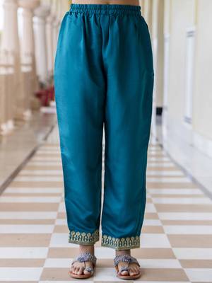 Vredevogel women's viscose roman silk blend embroidered kurta with pant & dupatta set 3
