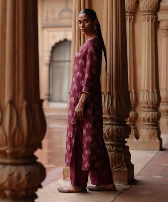 Wine dupion silk printed and embroidered kurta set 2