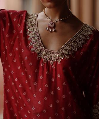 Red printed and hand embroidered dupion silk kurta set 5