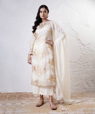 Ivory and gold embroidery crepe kurta set 1