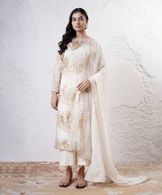 Ivory and gold embroidery crepe kurta set 2