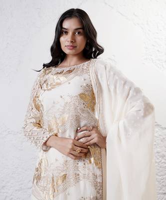 Ivory and gold embroidery crepe kurta set 3