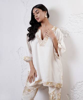 Ivory and gold printed crepe kurta set 4
