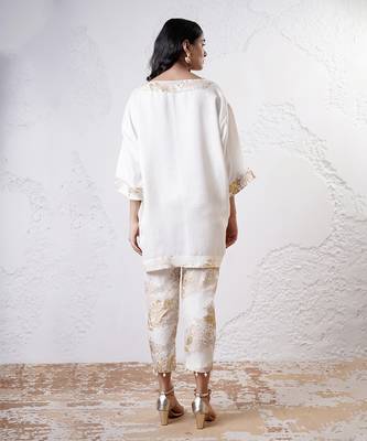 Ivory and gold printed crepe kurta set 5