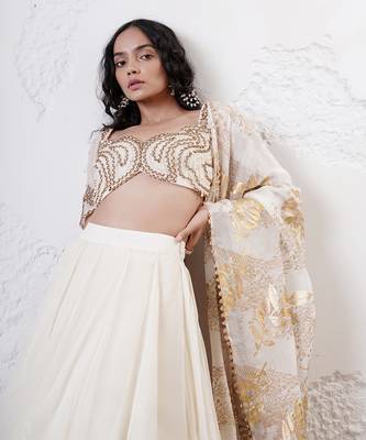 IVORY And GOLD Organza EMBROIDERED Lehenga Set 3