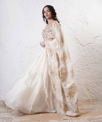 IVORY And GOLD Organza EMBROIDERED Lehenga Set 4