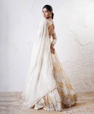 IVORY And GOLD Organza EMBROIDERED Lehenga Set 4