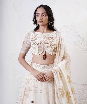 IVORY And GOLD Organza EMBROIDERED Lehenga Set 4