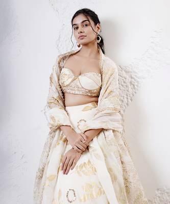 IVORY And GOLD Organza EMBROIDERED Lehenga Set 3